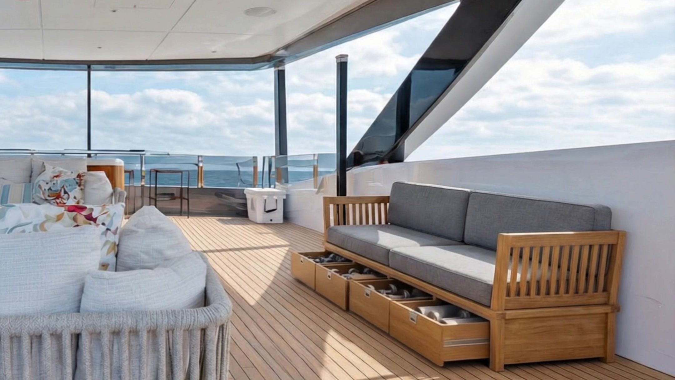 Convertible onboard training space aboard M/Y Canoe Canoe